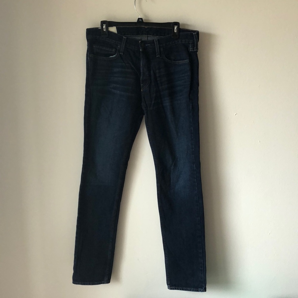 📍HOLLISTER JEANS 32X32